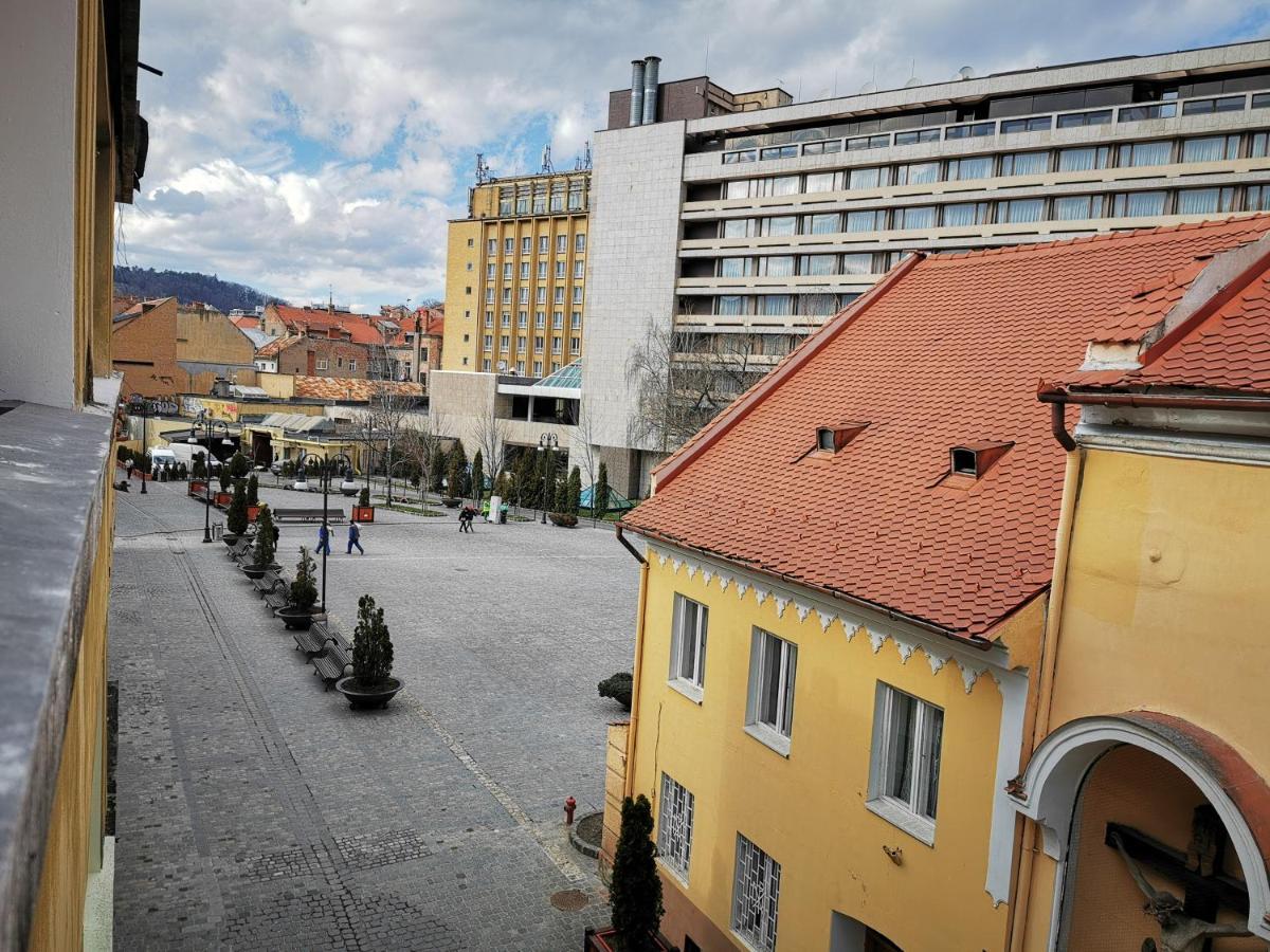 Crystal Central Apartment Brasov Ngoại thất bức ảnh