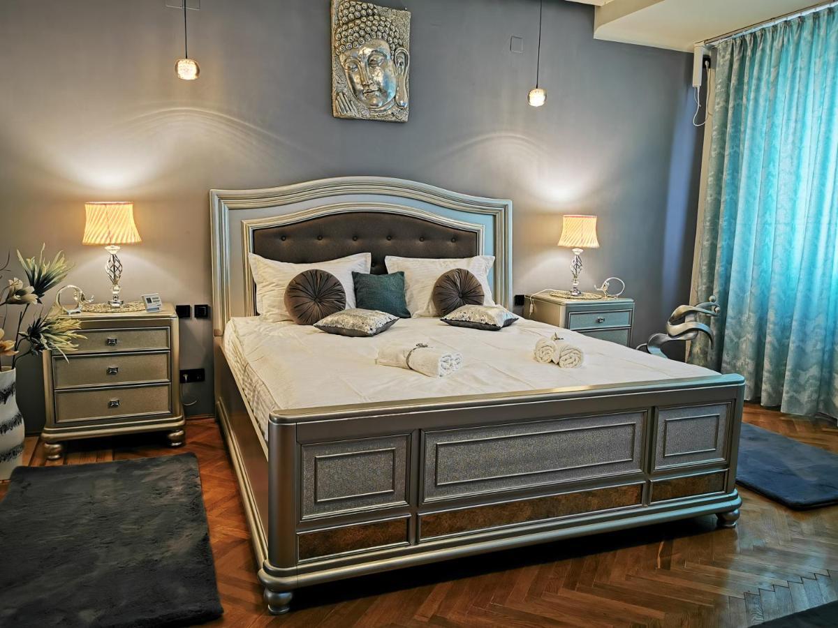 Crystal Central Apartment Brasov Ngoại thất bức ảnh