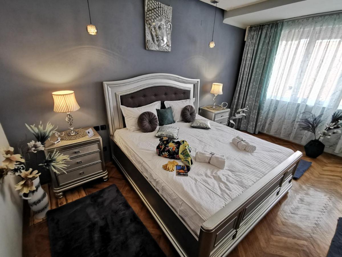 Crystal Central Apartment Brasov Ngoại thất bức ảnh