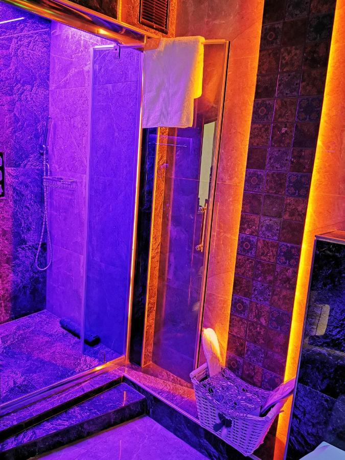 Crystal Central Apartment Brasov Ngoại thất bức ảnh